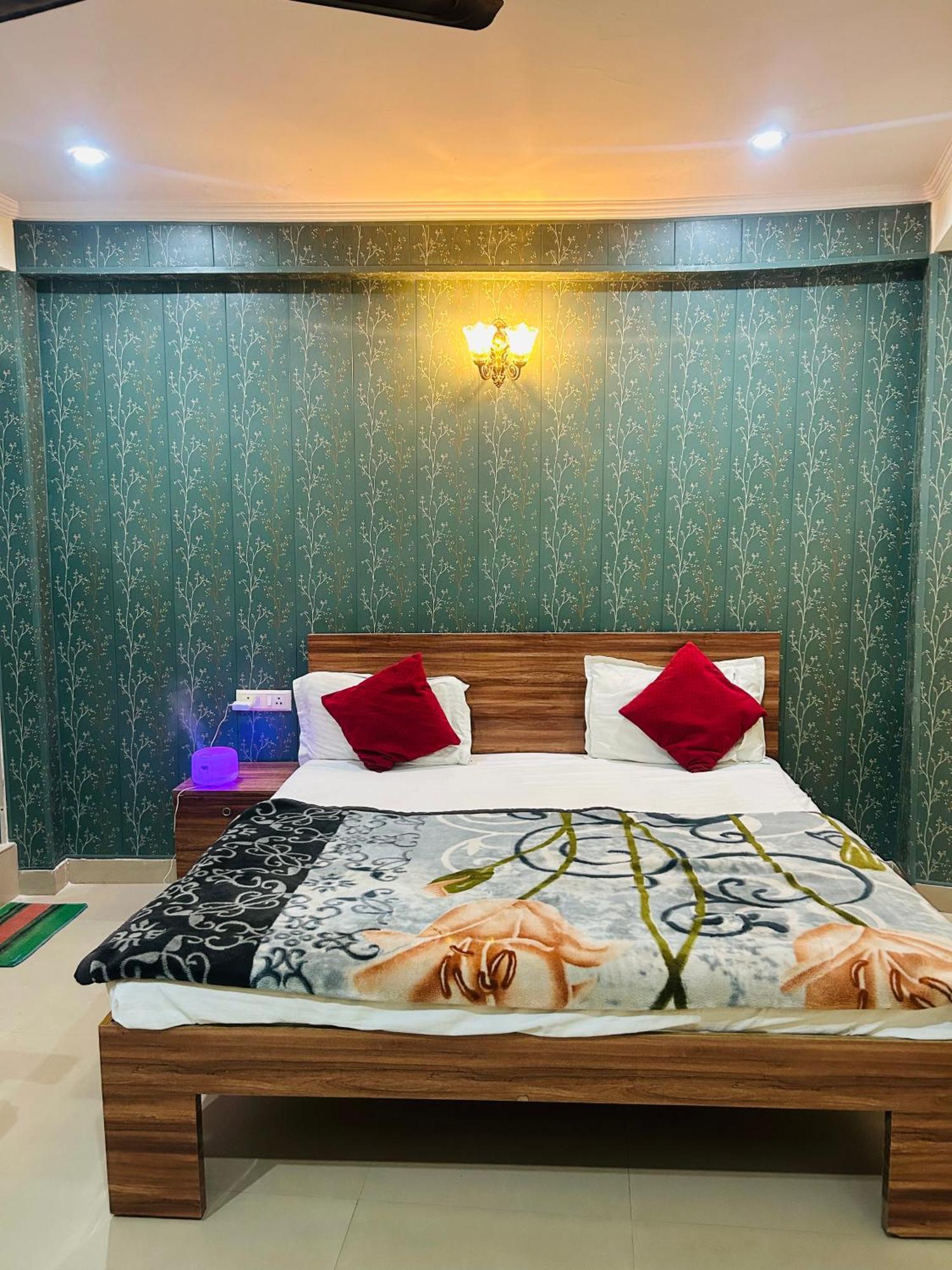 Sainik Guest House 500Mtr From Medanta Hospital 러크나우 외부 사진